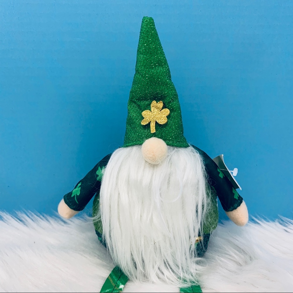 ⭐️2/25 Gnome St. Patricks Irish Green Gnome